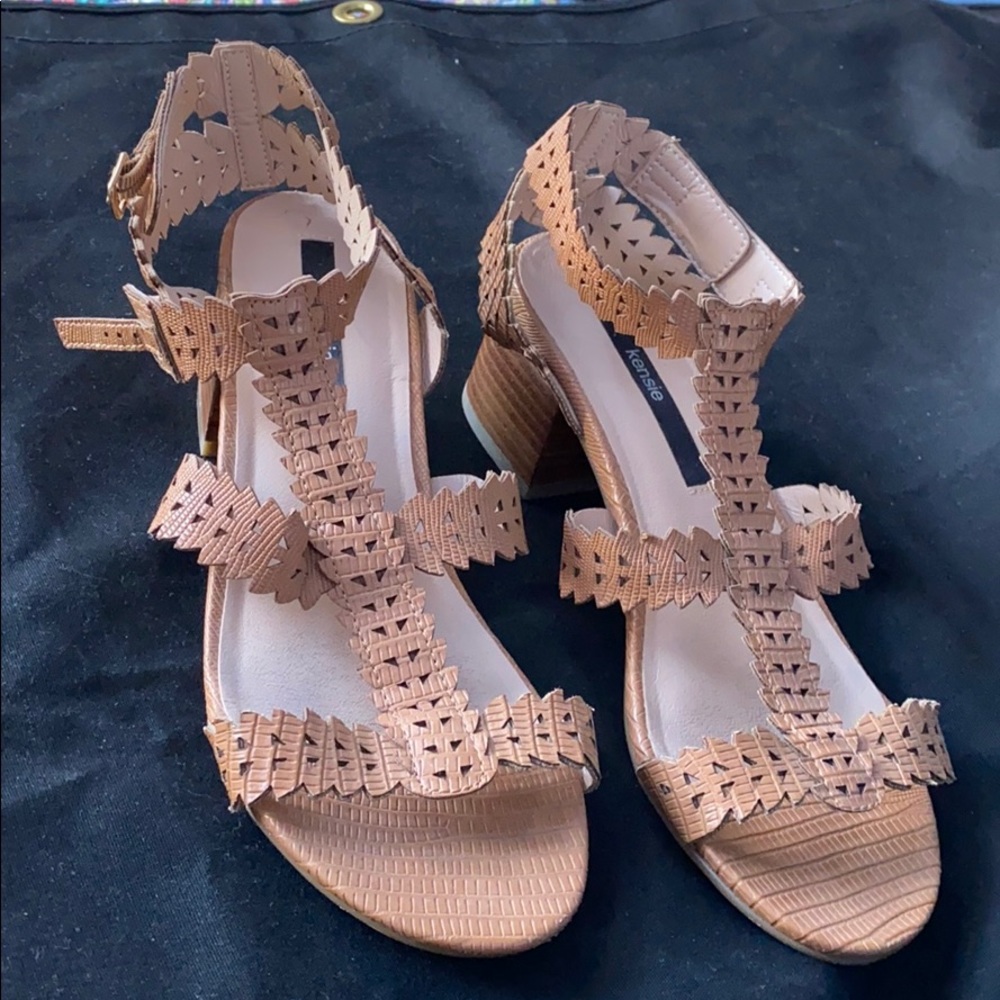 Sandals with heel light brown Kenzie